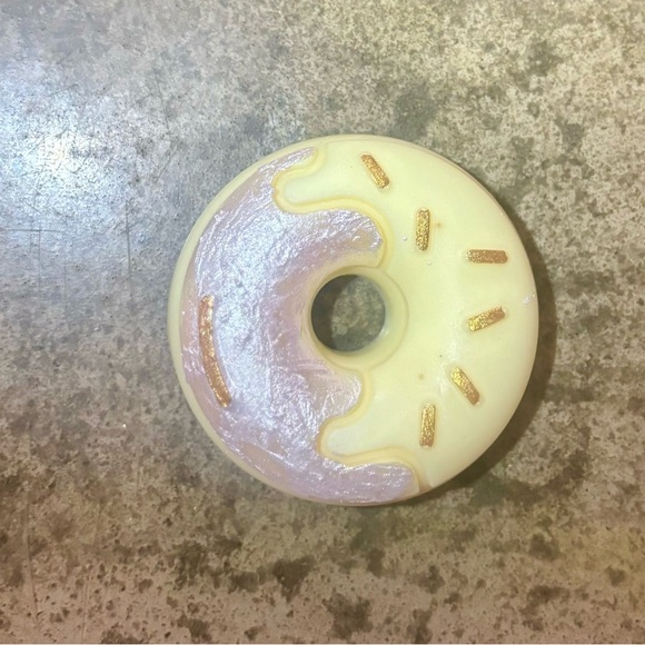 Handcrafted Goat Milk Donut Soap- Bakery Collection - Picture 7 of 8